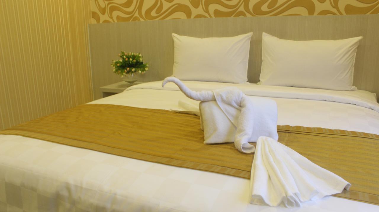 Lj Hotel Medan Exteriér fotografie