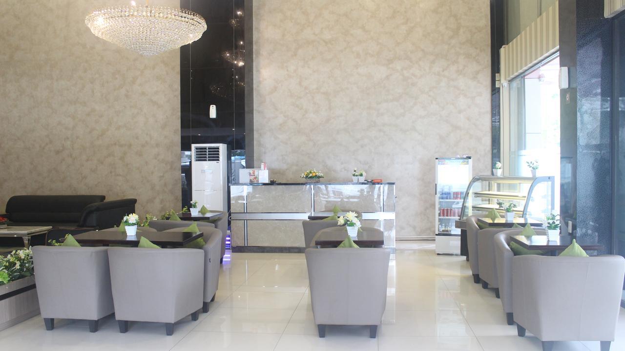 Lj Hotel Medan Exteriér fotografie